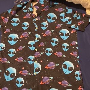 Mens alien Button up NEVER WORN.